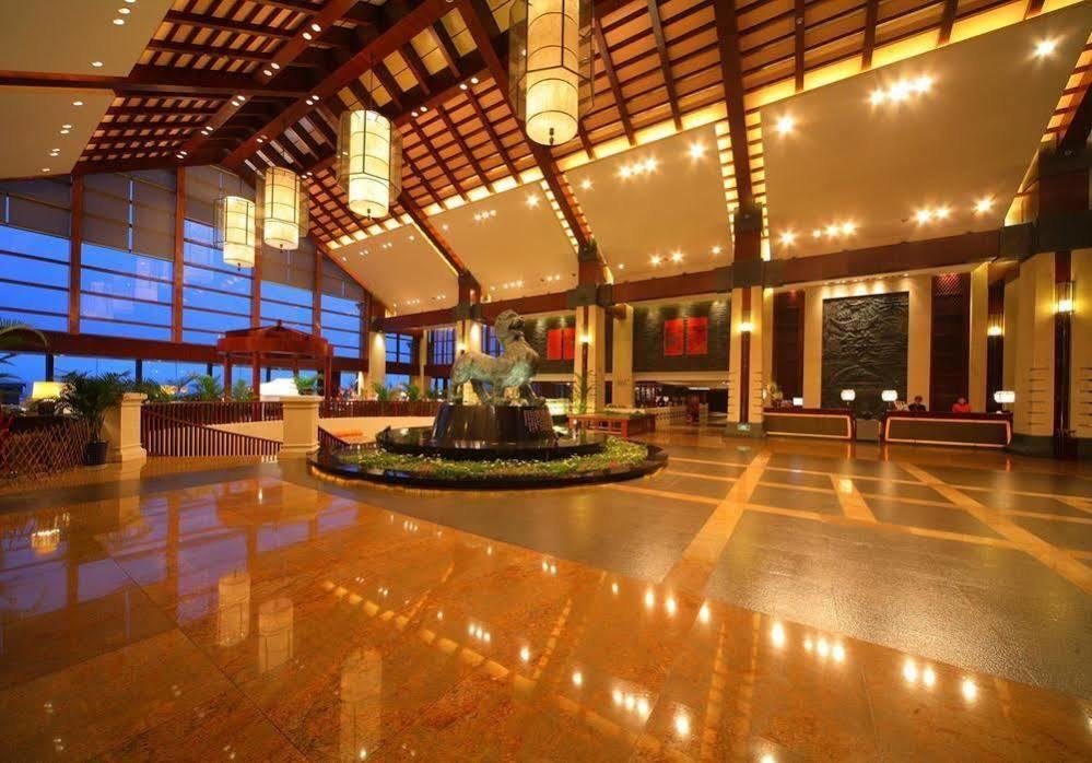 临安中都青山湖畔大酒店 临安镇 外观 照片